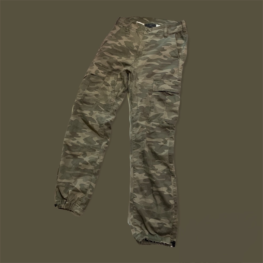 No Boundaries Camouflage Cargo Pants